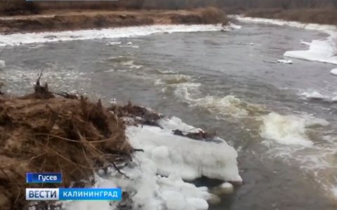 Водные артерии на востоке области превратились в крайне опасные места