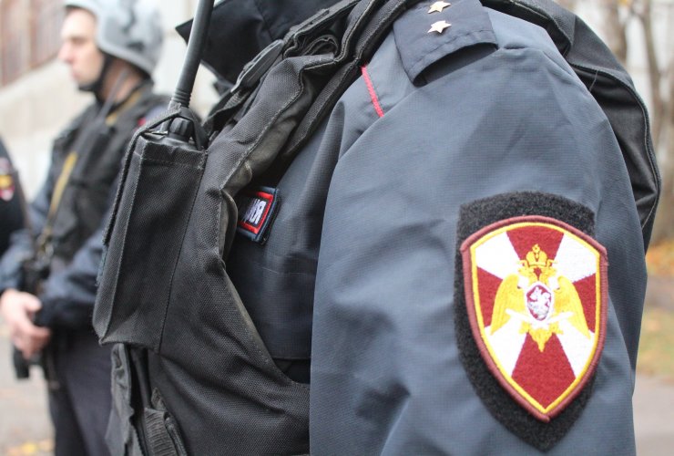 В Гусеве Росгвардейцы задержали граждан, обокравших газетный киоск