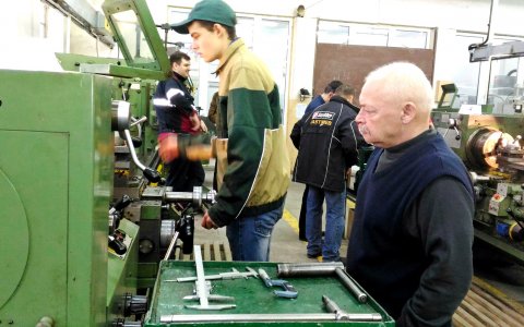 В Гусевском политехе прошел областной конкурс профессионального мастерства  по токарному делу