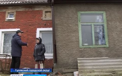 В посёлке Фурманово затапливает подвал жилого дома