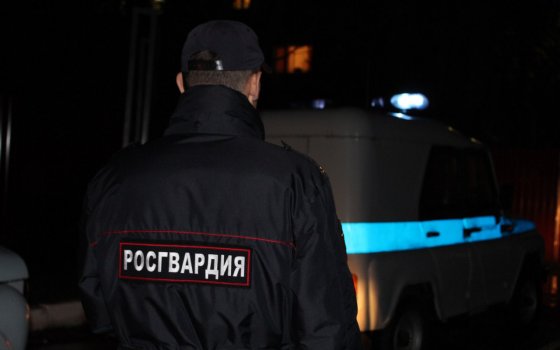 В Гусеве Росгвардейцы задержали граждан, отдиравших обшивку с труб теплотрассы