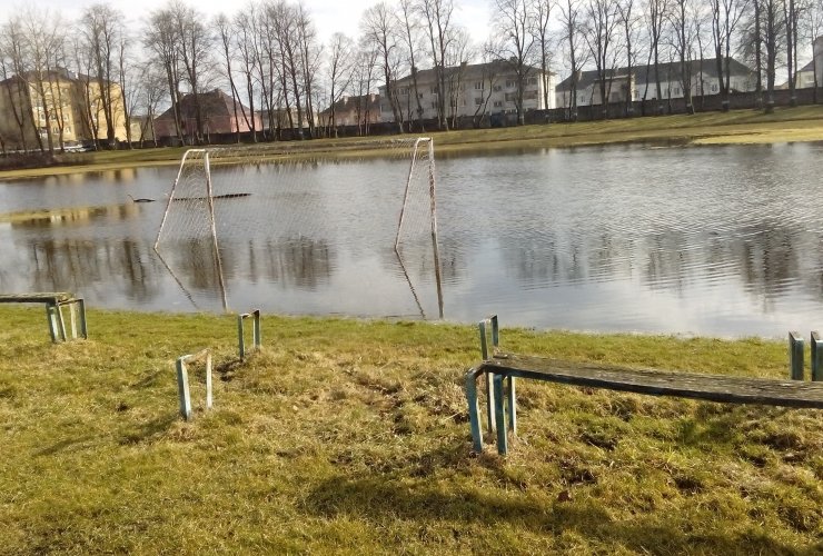 В Гусеве затопило городской стадион