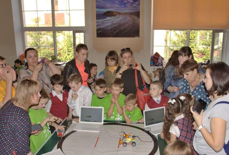 Гусевцы приняли участие в робототехнических соревнованиях «Мини-сумо без манёвров» и «Сумо с манёврами»