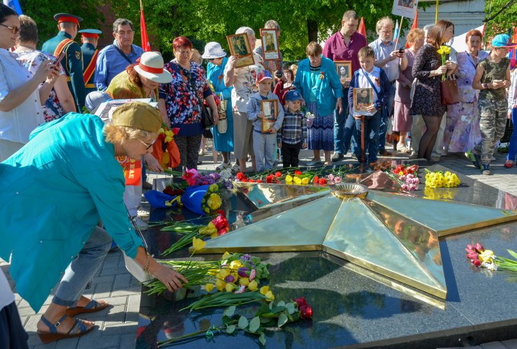 В Гусеве зажгли Вечный огонь