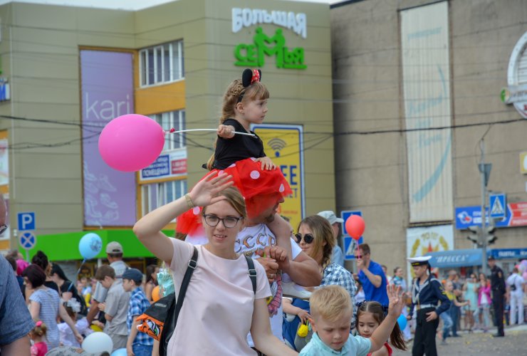 Весь минувший день в Гусеве царила праздничная атмосфера