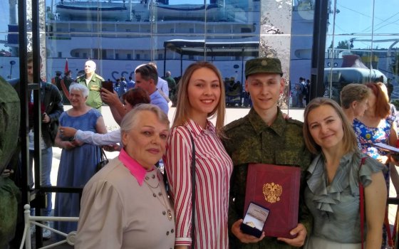 Житель города Гусева отправился служить в Президентский полк