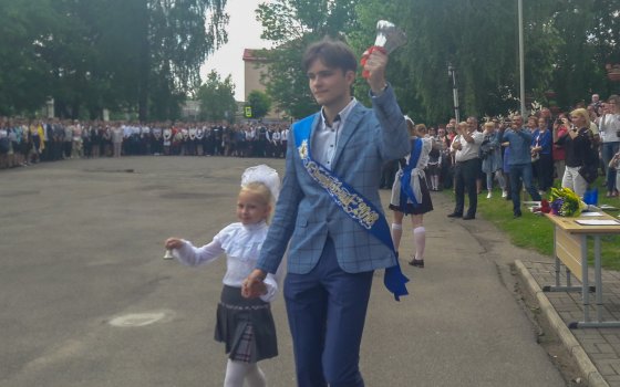 В этом году в нашем округе выпускается 394 ученика