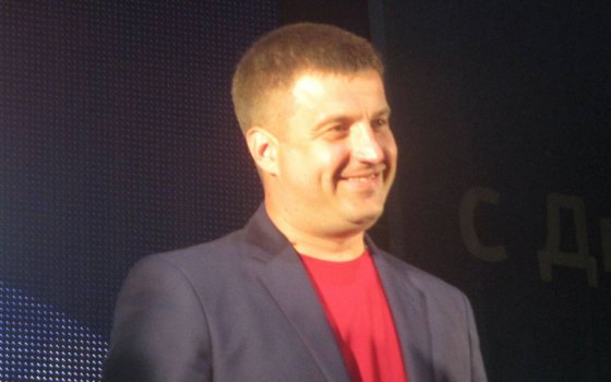 Александр Китаев поздравил всех с праздником и отправился в Москву на защиту проекта по благоустройству города