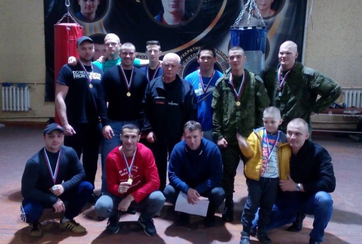 В Гусеве прошло первенство округа по гиревому спорту
