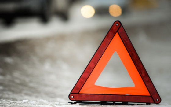 Под Гусевом автомобиль «Опель» вылетел в кювет, пострадал водитель