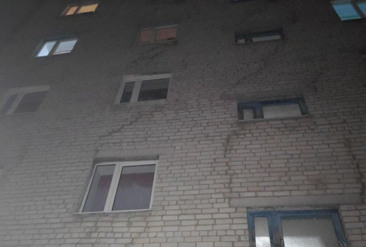 Губернатор пообещал выделить деньги на расселение дома №2 на улице Почтовой