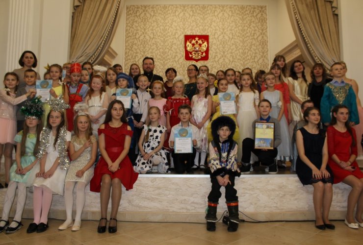 В ДЮЦ прошёл XII многожанровый Рождественский фестиваль «Сияние Звезды»
