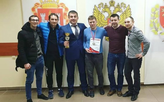 Команда гусевской администрации взяла второе место на соревнованиях по мини-футболу в Черняховске