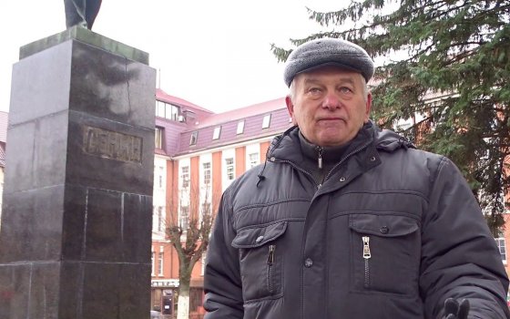Ленин остаётся на месте?