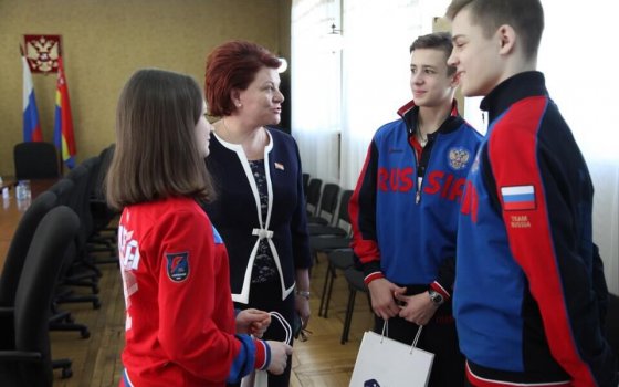 Дебют состоялся: конькобежец из Гусева — чемпион Европы