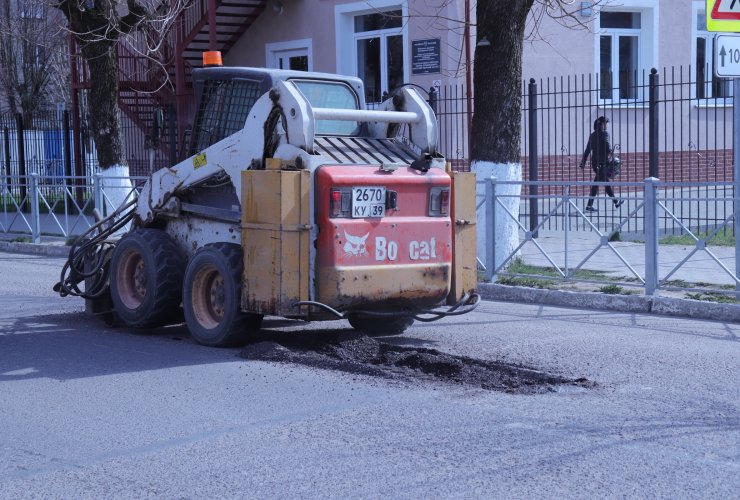 В Гусеве на нескольких улицах сделают ямочный ремонт дорог