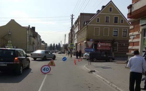 На перекрестке улиц Московской и Ломоносова женщина-водитель сбила пешехода