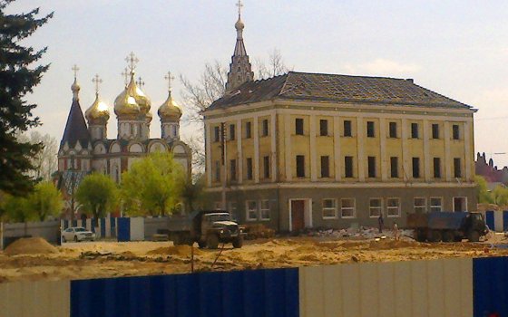 Начались работы по сносу здания бывшего ЗАГСа