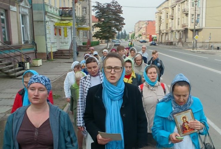 В Гусеве прошёл крестный ход с иконой Божией Матери «Неупиваемая Чаша»