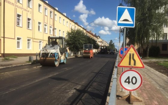 Дорожники приступили к работам по замене асфальтобетонного покрытия на Железнодорожной