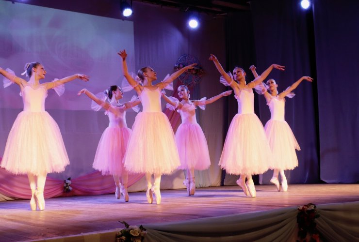 В Городском ДК прошёл праздничный концерт, посвящённый Дню матери
