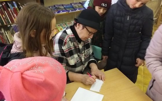 В рамках акции «Сказки вокруг нас» детскую библиотеку посетила Валентина Соловьева