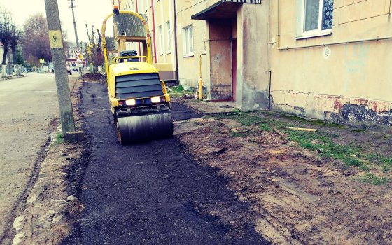 Городская администрация: тротуар на Юрия Смирнова отремонтируют весной