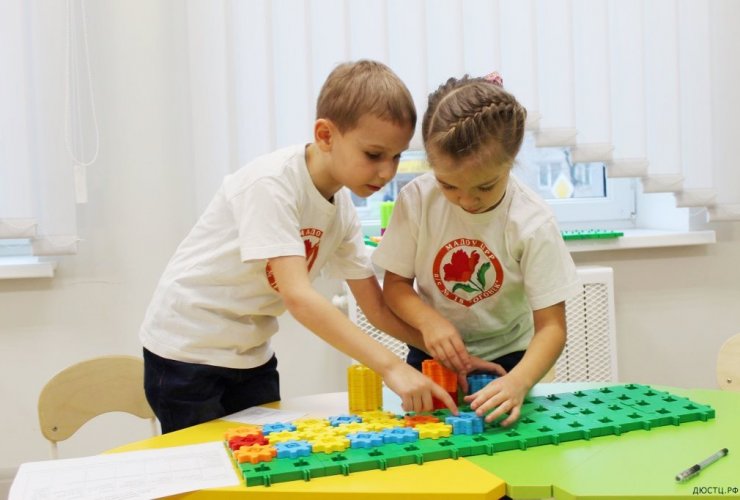 В Детско-юношеском центре состоялся муниципальный конкурс-выставка по легоконструированию