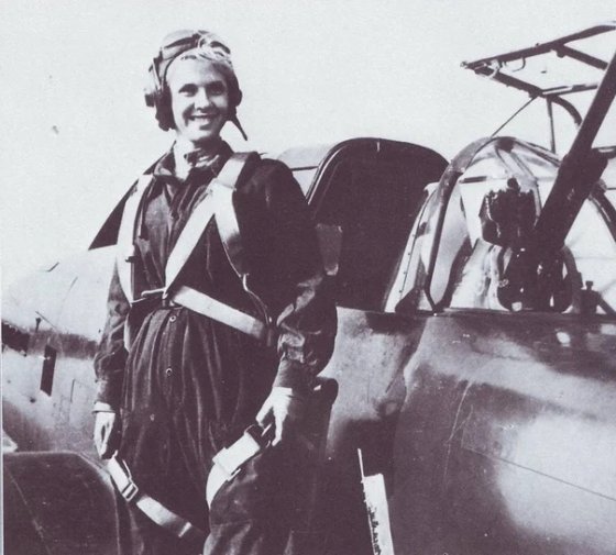 Константинова Томара Федоровна. Фотография сделана в 1944 году в Пруссии.