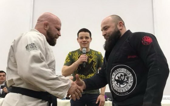 Уроженец Гусева вышел победителем из поединка с Джеффом Монсоном