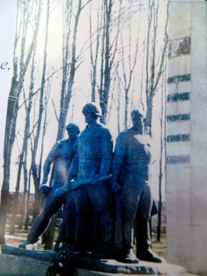 Братская могила в городе Ельня