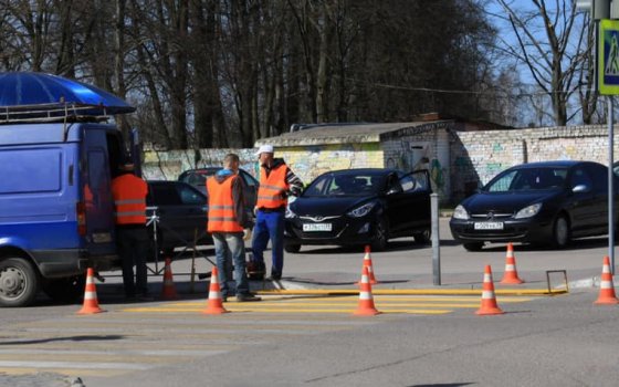 В Гусеве приступили к обновлению дорожной разметки
