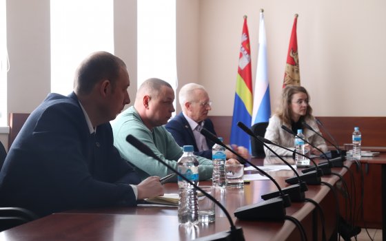 В  городской администрации состоялось публичное обсуждение проекта по реконструкции привокзальной площади