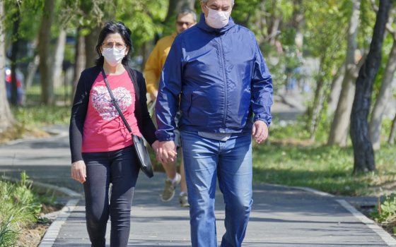 В регионе вводится обязательный масочный режим, открываются торговые центры, парикмахерские