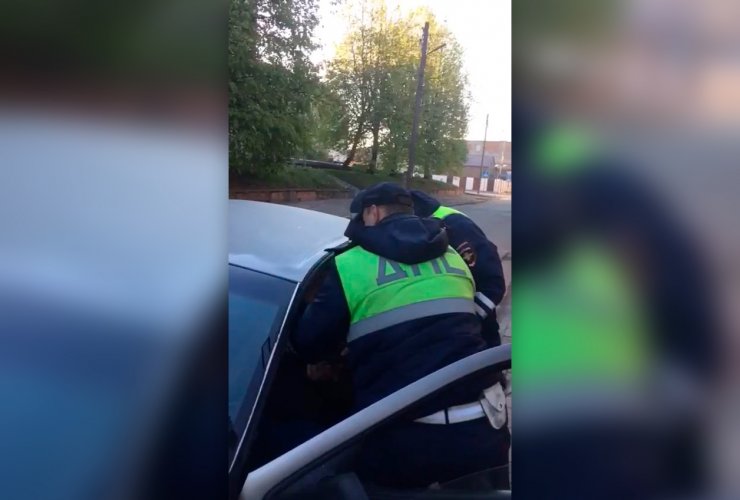 В УМВД прокомментировали конфликтную ситуацию между сотрудниками ДПС и водителем на улице Саперной