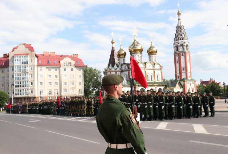 Сегодня на городской площади прошла первая репетиция парада Победы