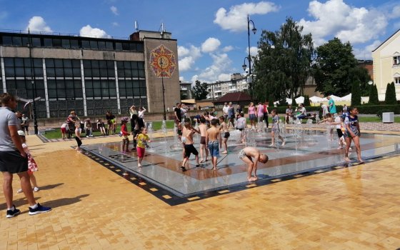 На городской площади отключили фонтан из-за нарушения ограничительных мер