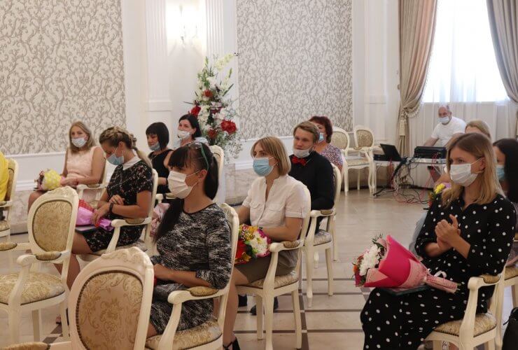 В преддверии Дня физкультурника в Гусеве чествовали лучших преподавателей спорта
