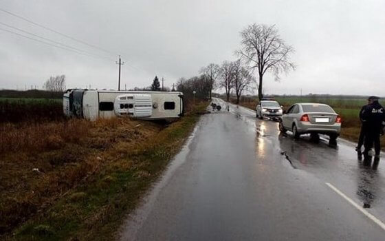 Водитель перевернувшегося под Гусевом пассажирского автобуса заплатит штраф