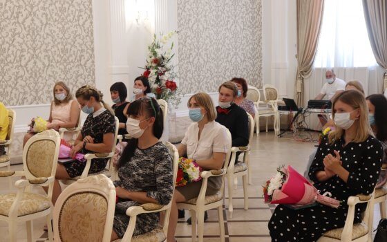 В преддверии Дня физкультурника в Гусеве чествовали лучших преподавателей спорта