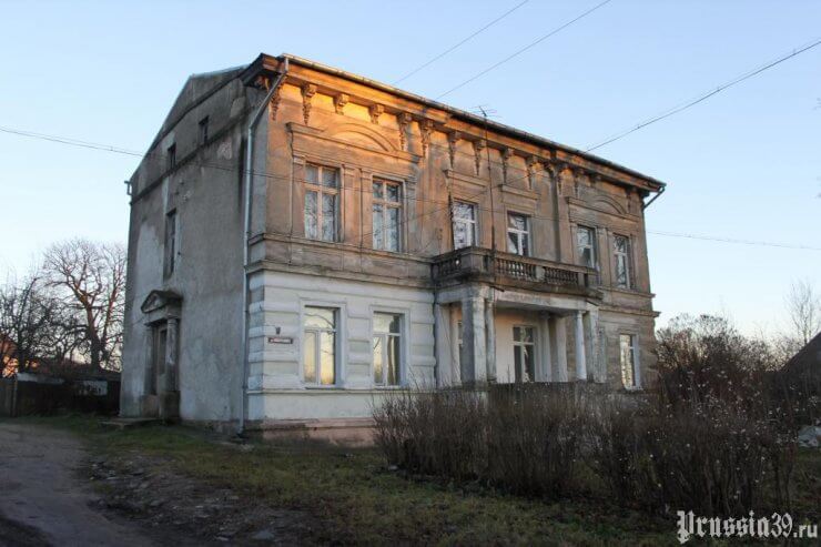Здание виллы Тримуфхат. Гусев, декабрь 2015