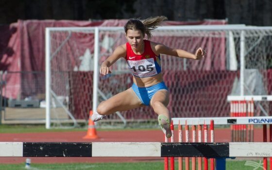 Воспитанница спортшколы Гусева одержала победу на Чемпионате России по легкой атлетике
