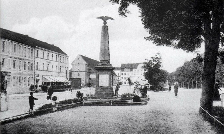 Линденштрассе — Гинденбургштрассе (перекрёсток улиц Победы и Зои Космодемьянской). 1904–1914 годы