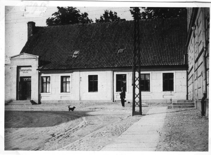 Брауерейнштрассе, кафе (здание перед поворотом на улице Толстого). Довоенное фото