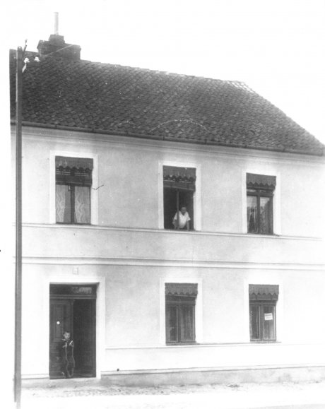 Меельбекштрассе (дом № 10 на улице Школьной)