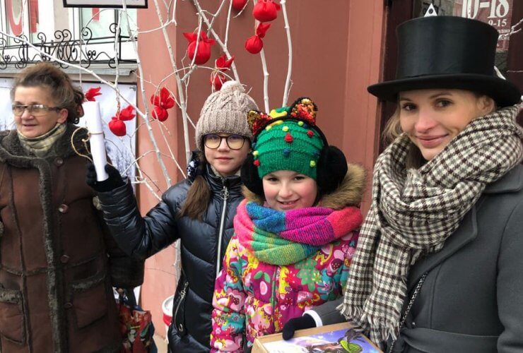 Сотрудники городской администрации и волонтеры провели квест-игру «Загадки бронзового лося»