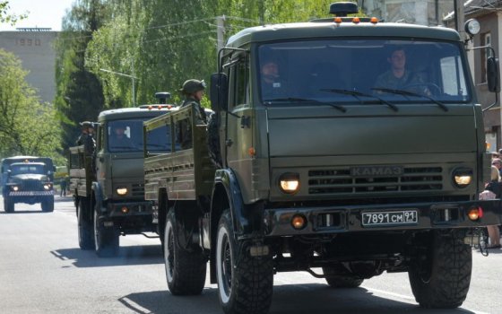 Капитан и сержант пехоты целый год воровали топливо из своей части