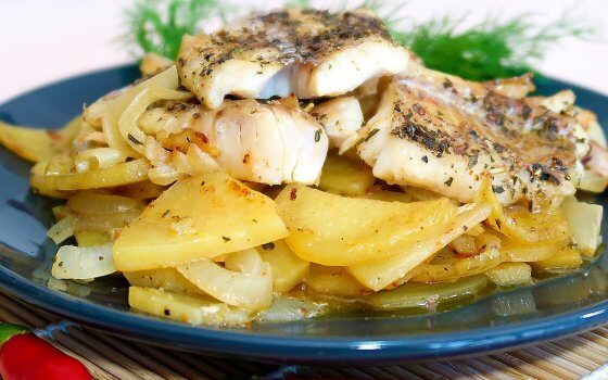 Рыба с репой, картофелем и макаронами