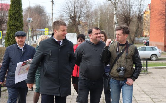 Глава администрации провел выездное совещание по социальным объектам округа
