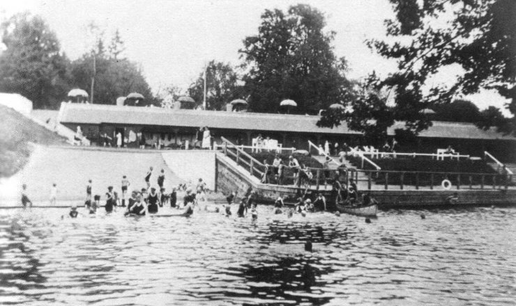 Тракенерштрассе, 1930 год